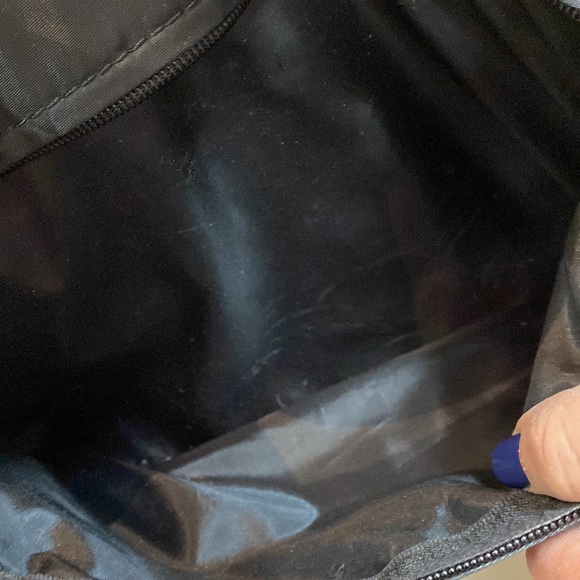 Neiman Marcus makeup bag - Picture 6 of 7